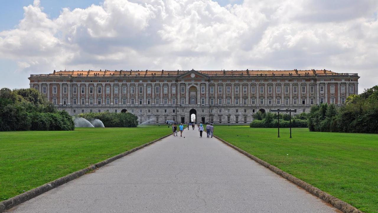 Casa Castagna Bed & Breakfast Caserta Exterior photo